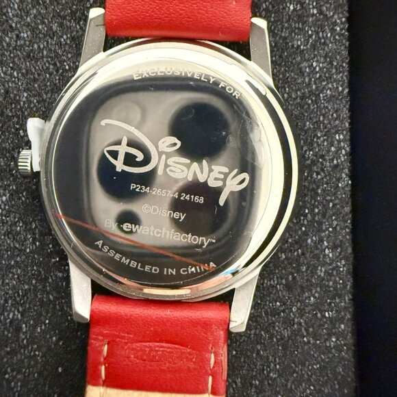 NWT - Disney Minnie Mouse Cardiff Classic Adult Analog Quartz Watch with Leather - Picture 7 of 16